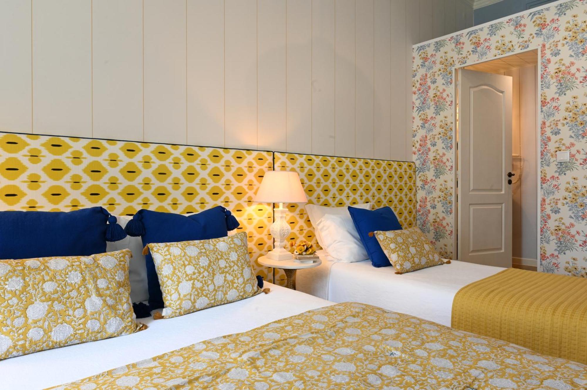 Guest house Casinha Flores 3*